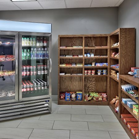 Holiday Inn Express & Suites Portales By Ihg Eksteriør bilde