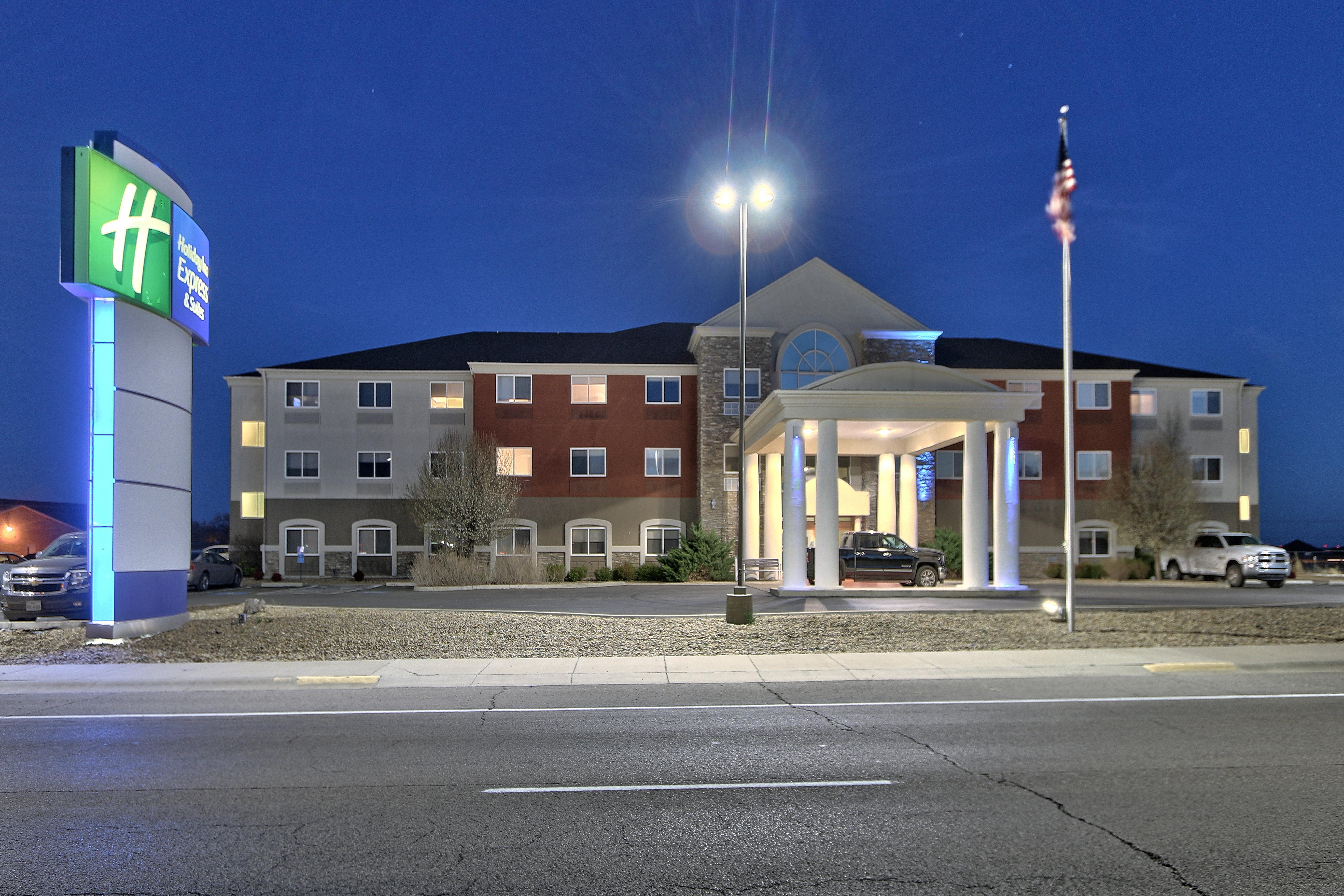 Holiday Inn Express & Suites Portales By Ihg Eksteriør bilde