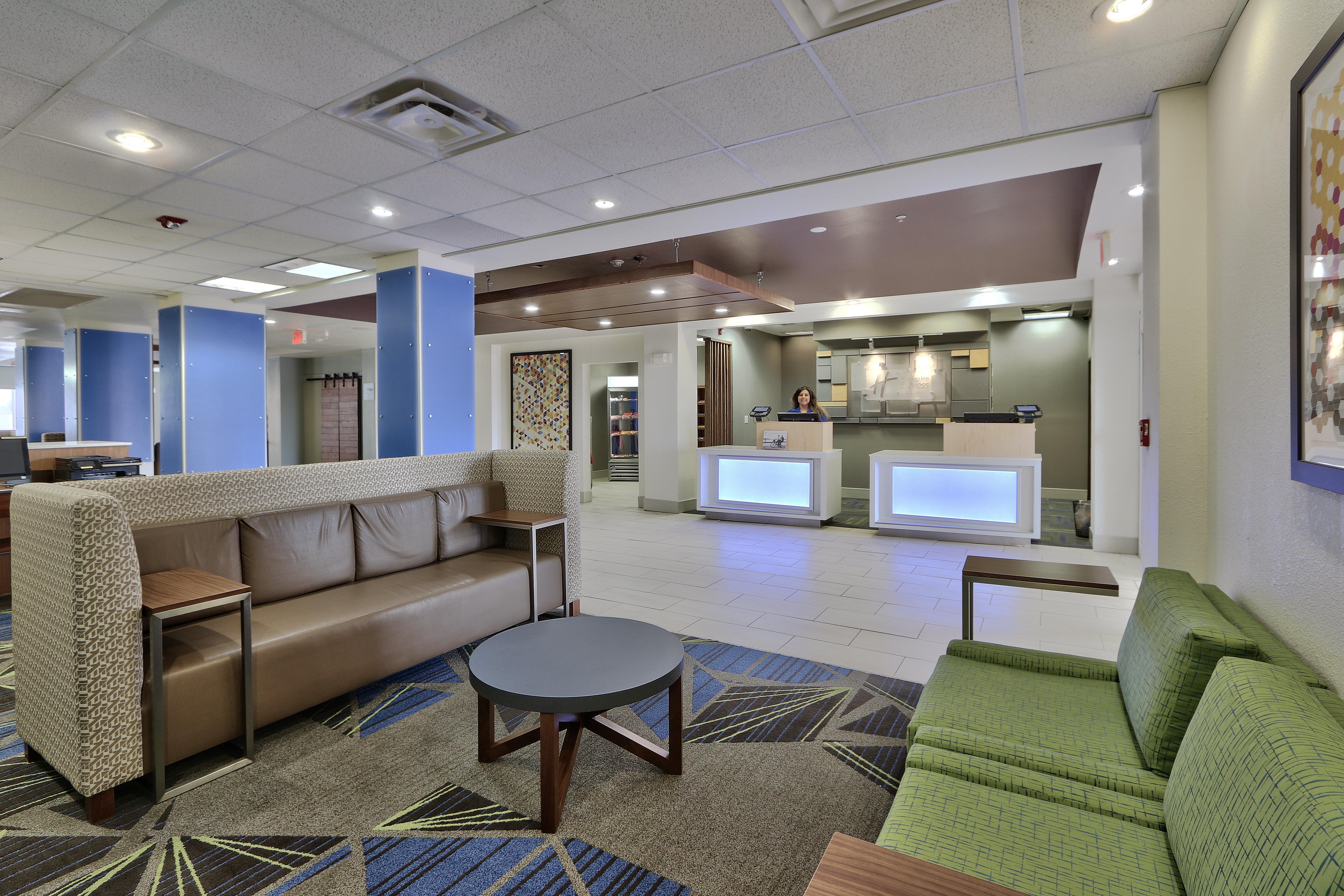 Holiday Inn Express & Suites Portales By Ihg Eksteriør bilde