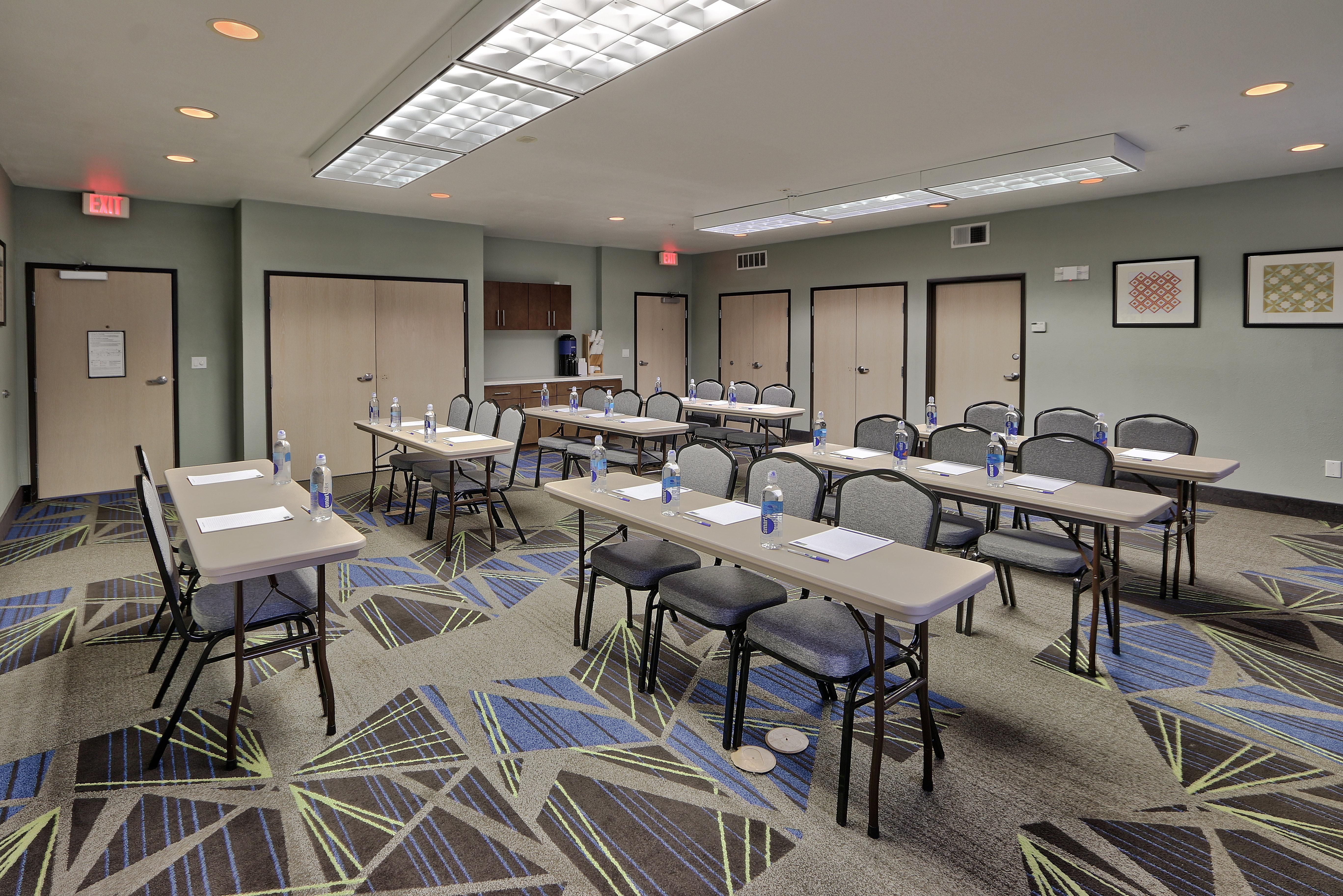 Holiday Inn Express & Suites Portales By Ihg Eksteriør bilde