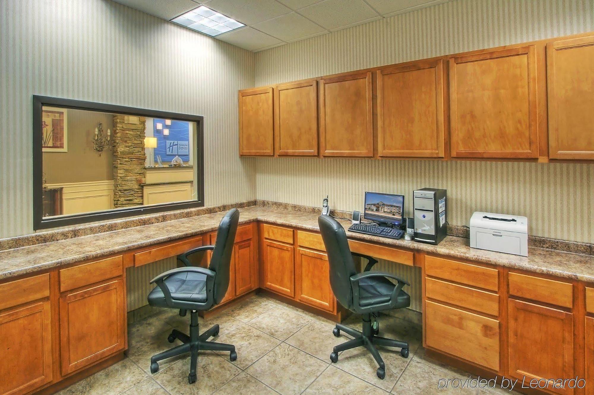 Holiday Inn Express & Suites Portales By Ihg Eksteriør bilde